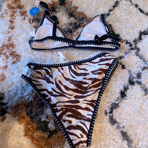 Abstract Art Stitched Triangle & Cheeky Mid Rise Bikini Set - Picture 3 of 5